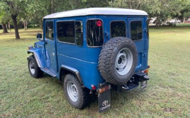 Toyota-Land-Cruiser-1979-7