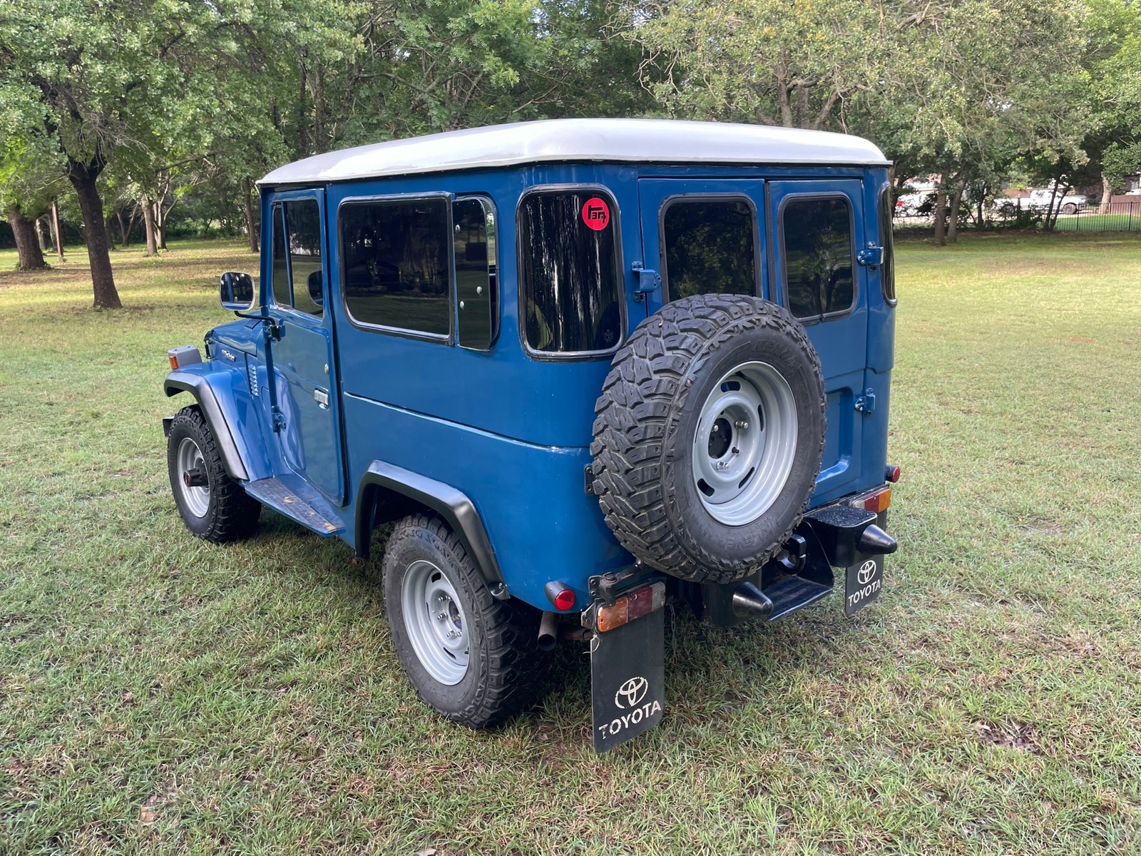 Toyota-Land-Cruiser-1979-7