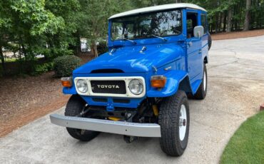 Toyota-Land-Cruiser-1982-SUV-3