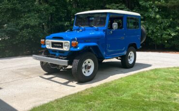 Toyota-Land-Cruiser-1982-SUV
