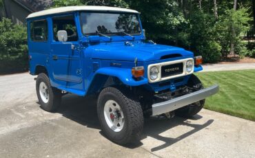 Toyota-Land-Cruiser-1982-SUV-4