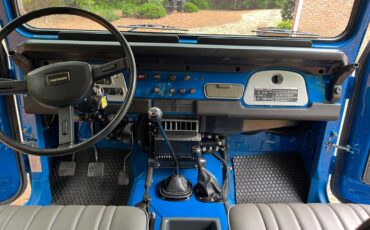Toyota-Land-Cruiser-1982-SUV-9