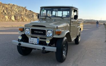 Toyota-Land-Cruiser-1984-Extended-Cab-Pickup