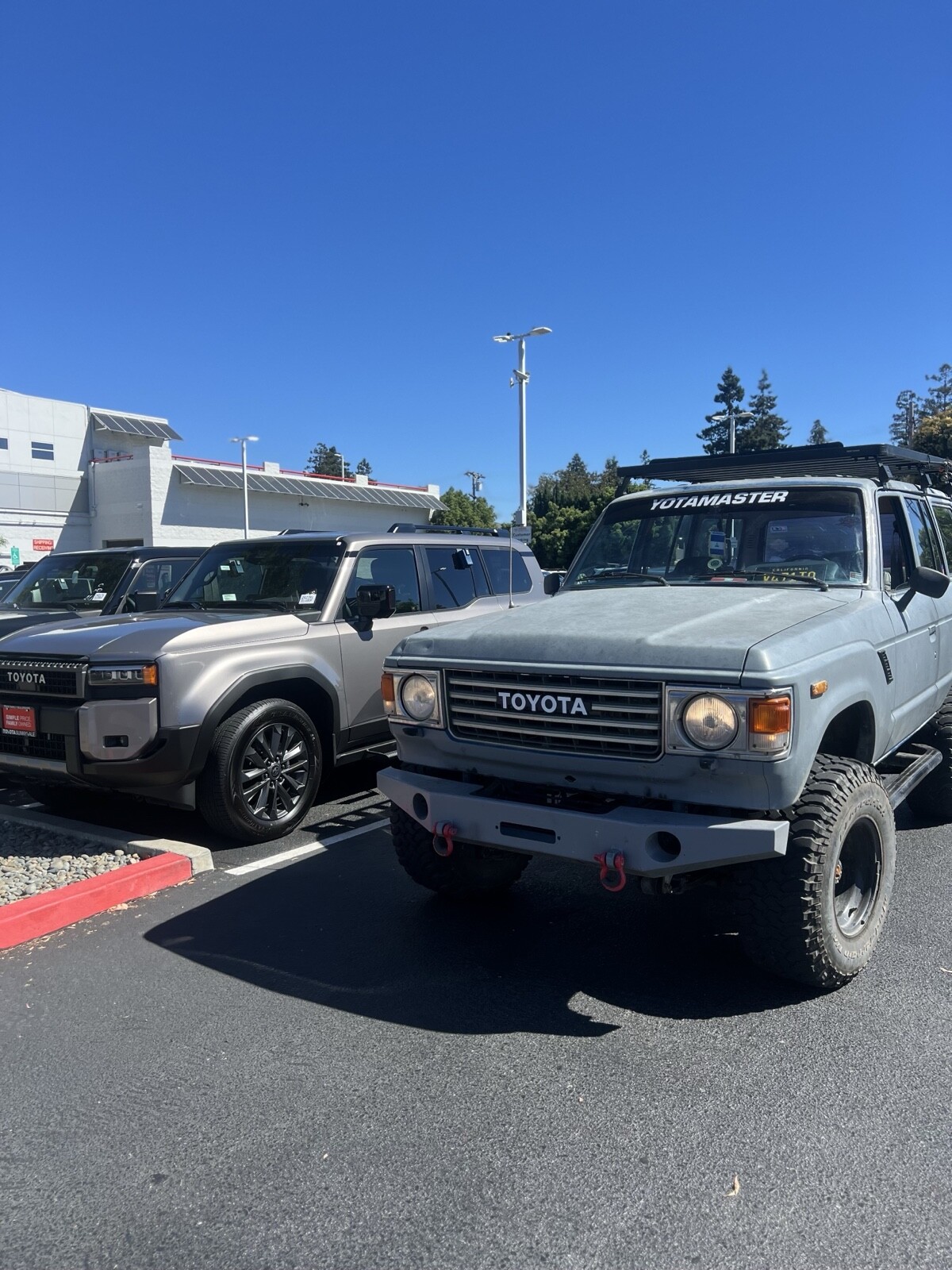 Toyota-Land-Cruiser-1984-SUV-1