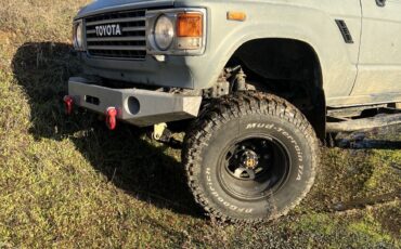 Toyota-Land-Cruiser-1984-SUV-4