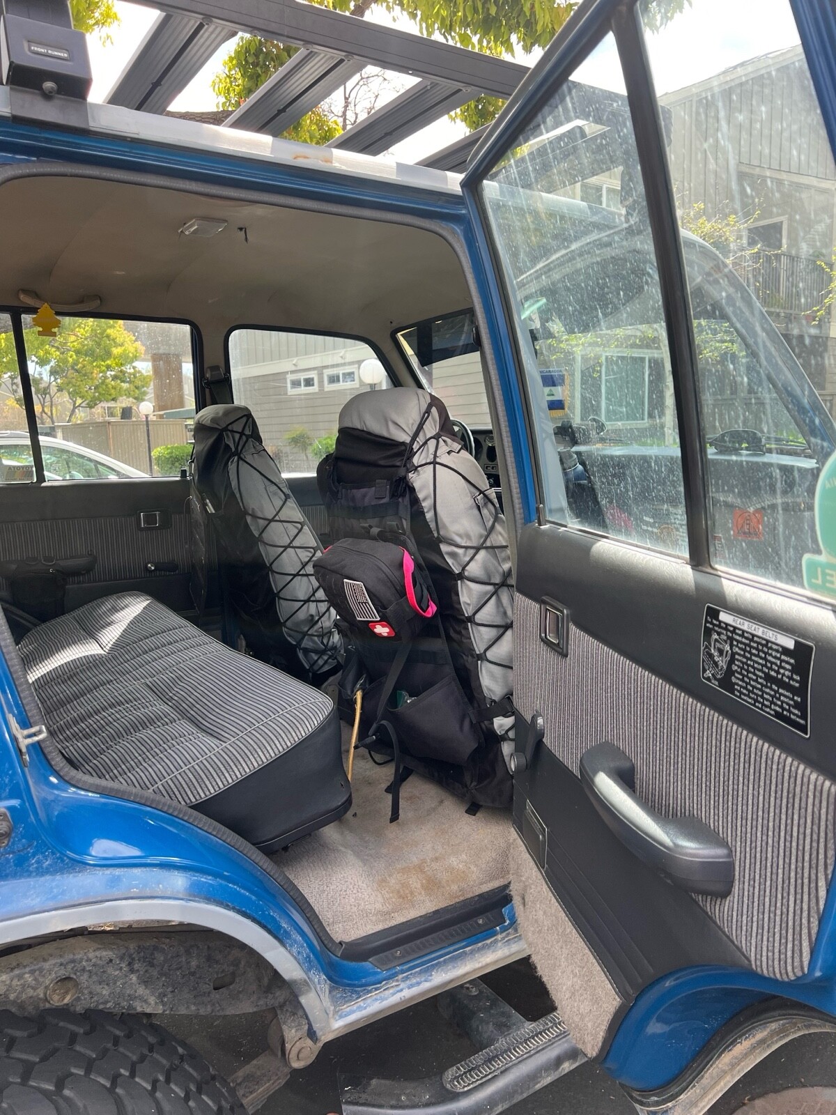 Toyota-Land-Cruiser-1984-SUV-8
