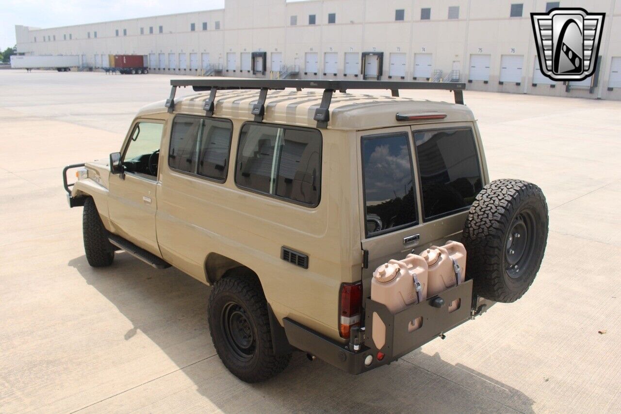 Toyota-Land-Cruiser-1994-other-32
