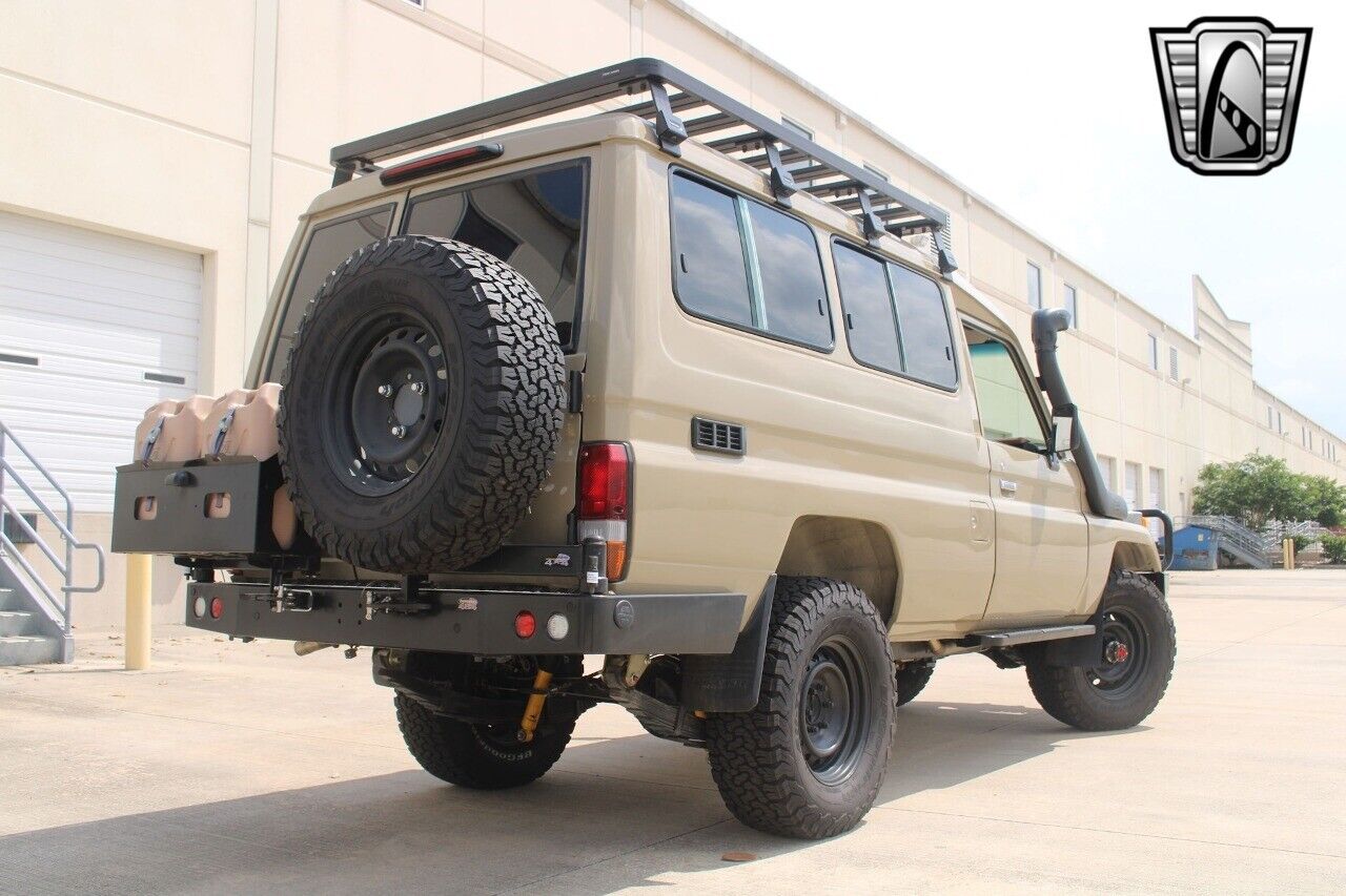 Toyota-Land-Cruiser-1994-other-39