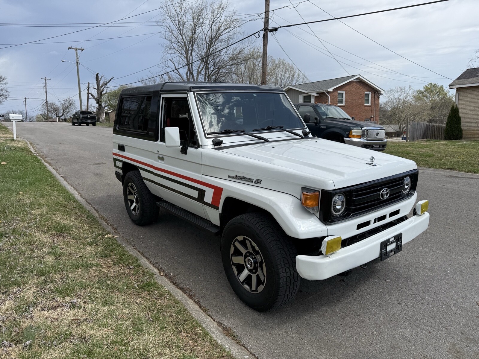 Toyota-Land-Cruiser-1995-Coupe-3