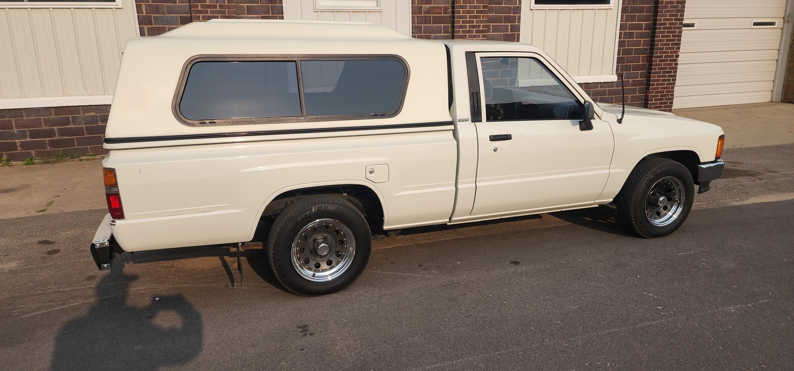 Toyota-Other-1988-truck-1