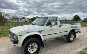 Toyota-Pickup-1982-Standard-Cab-Pickup-1