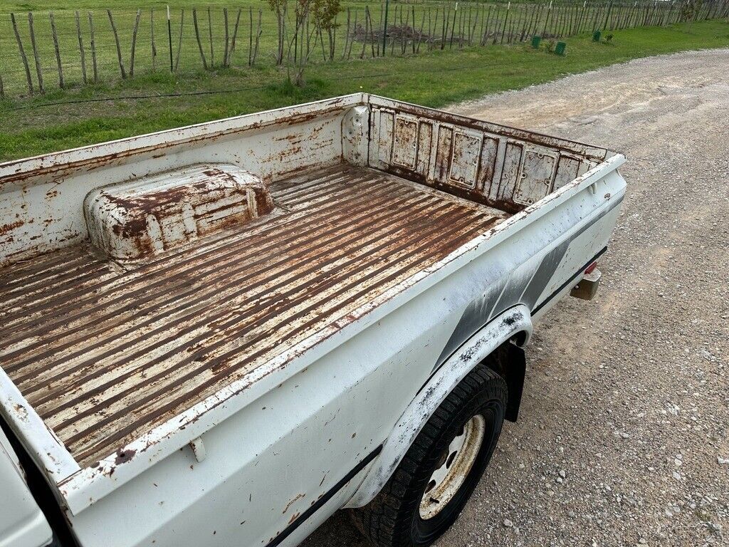 Toyota-Pickup-1982-Standard-Cab-Pickup-12