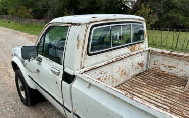 Toyota-Pickup-1982-Standard-Cab-Pickup-14