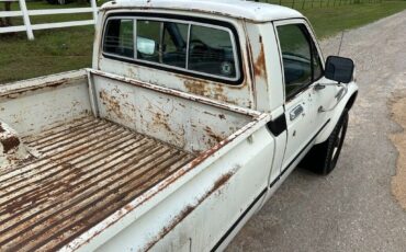 Toyota-Pickup-1982-Standard-Cab-Pickup-15