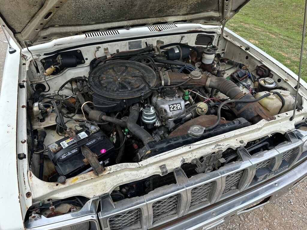 Toyota-Pickup-1982-Standard-Cab-Pickup-18