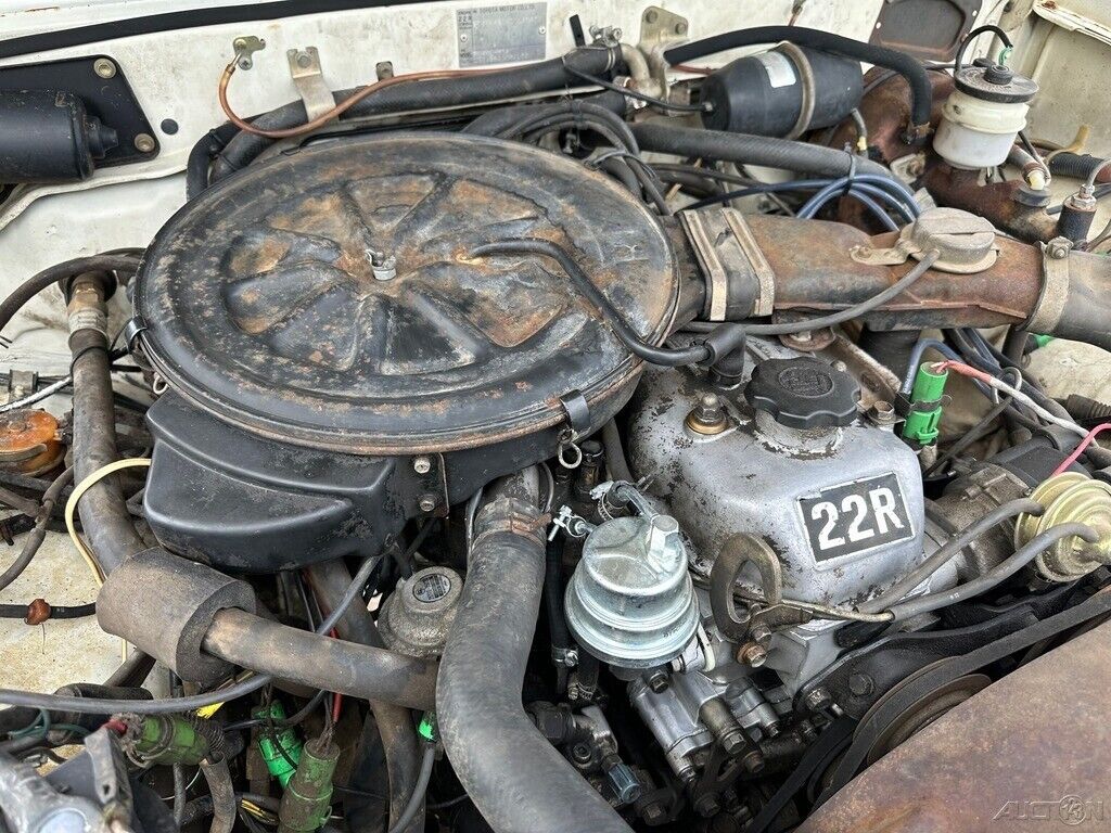Toyota-Pickup-1982-Standard-Cab-Pickup-19