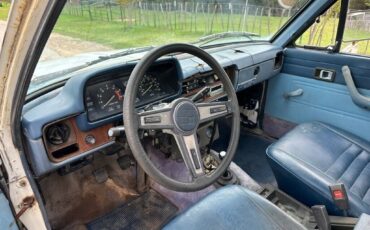 Toyota-Pickup-1982-Standard-Cab-Pickup-23