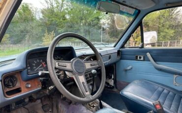 Toyota-Pickup-1982-Standard-Cab-Pickup-24