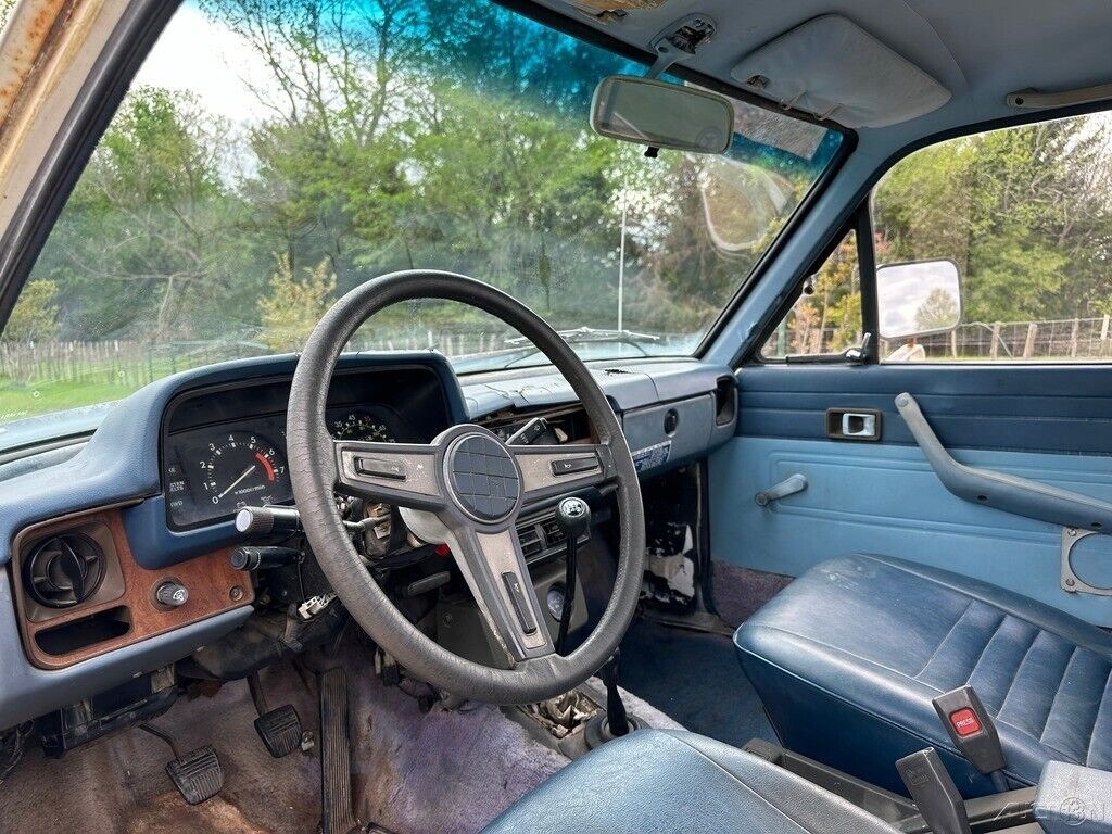 Toyota-Pickup-1982-Standard-Cab-Pickup-24