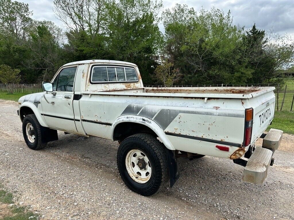 Toyota-Pickup-1982-Standard-Cab-Pickup-7