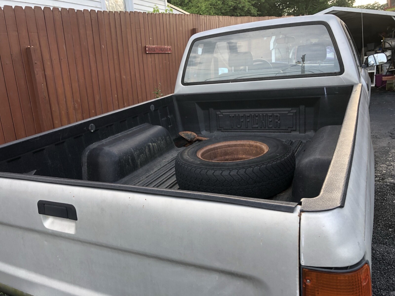 Toyota-Pickup-1989-3