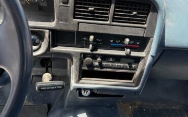 Toyota-Pickup-1992-11