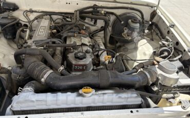 Toyota-Pickup-1992-14