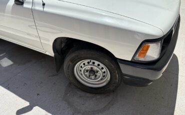 Toyota-Pickup-1992-3