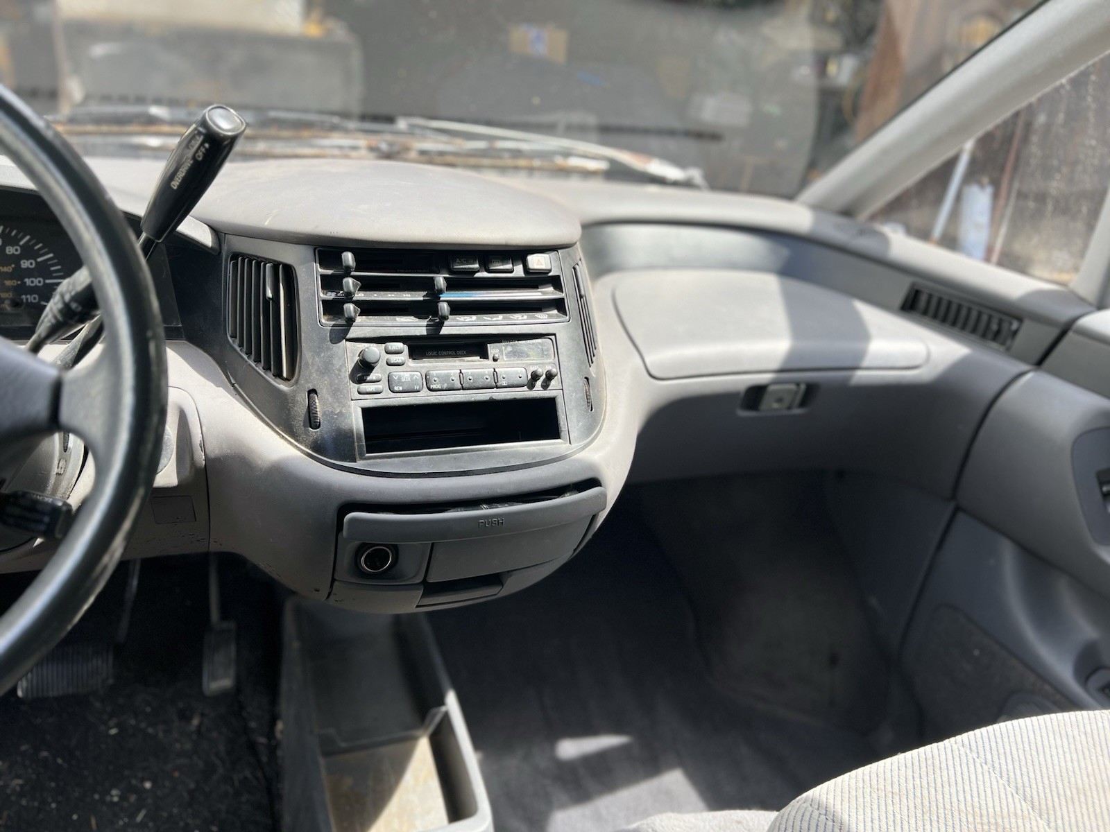 Toyota-Previa-1992-Van-Camper-4