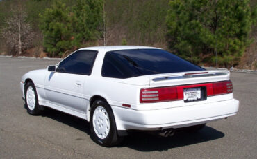 Toyota-Supra-1990-Hatchback-1