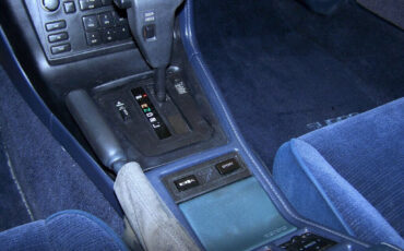 Toyota-Supra-1990-Hatchback-13
