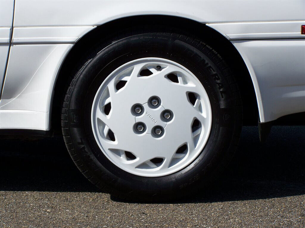 Toyota-Supra-1990-Hatchback-15