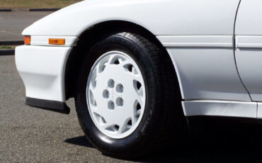 Toyota-Supra-1990-Hatchback-16