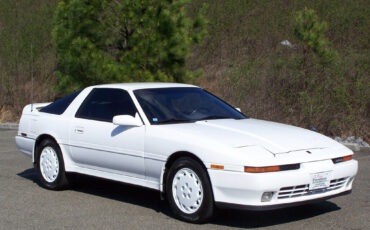 Toyota-Supra-1990-Hatchback-2
