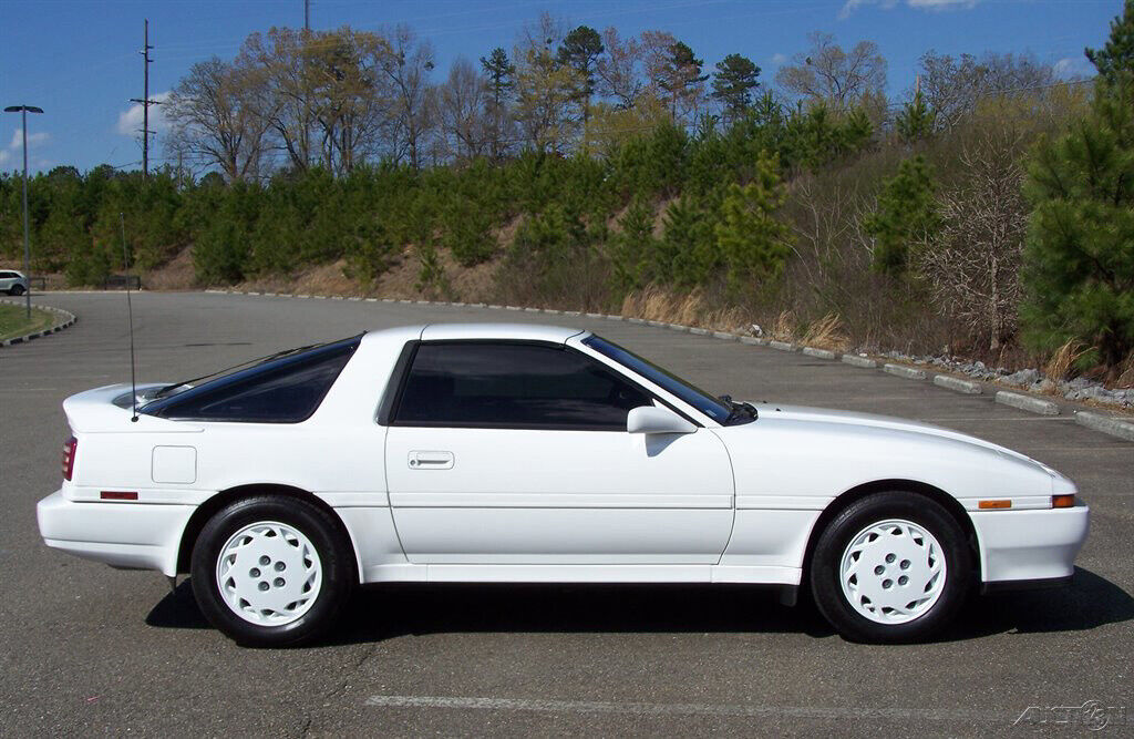 Toyota-Supra-1990-Hatchback-5