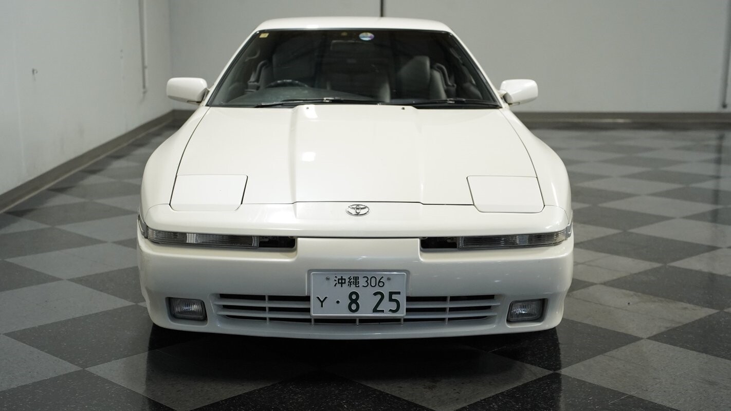 Toyota-Supra-1991-Coupe-15