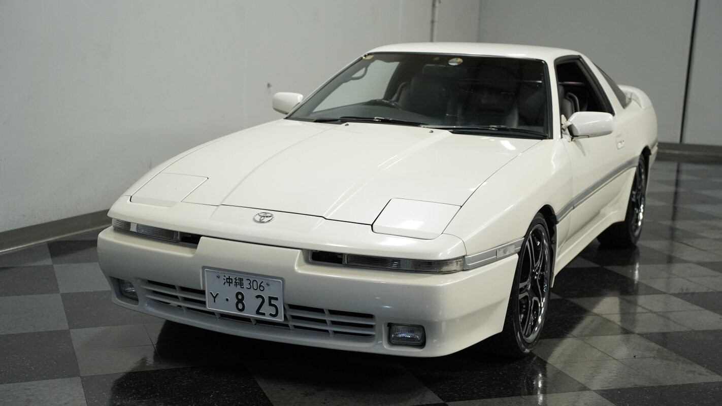 Toyota-Supra-1991-Coupe-16
