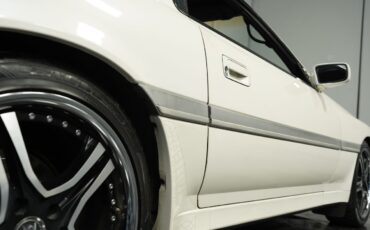 Toyota-Supra-1991-Coupe-22