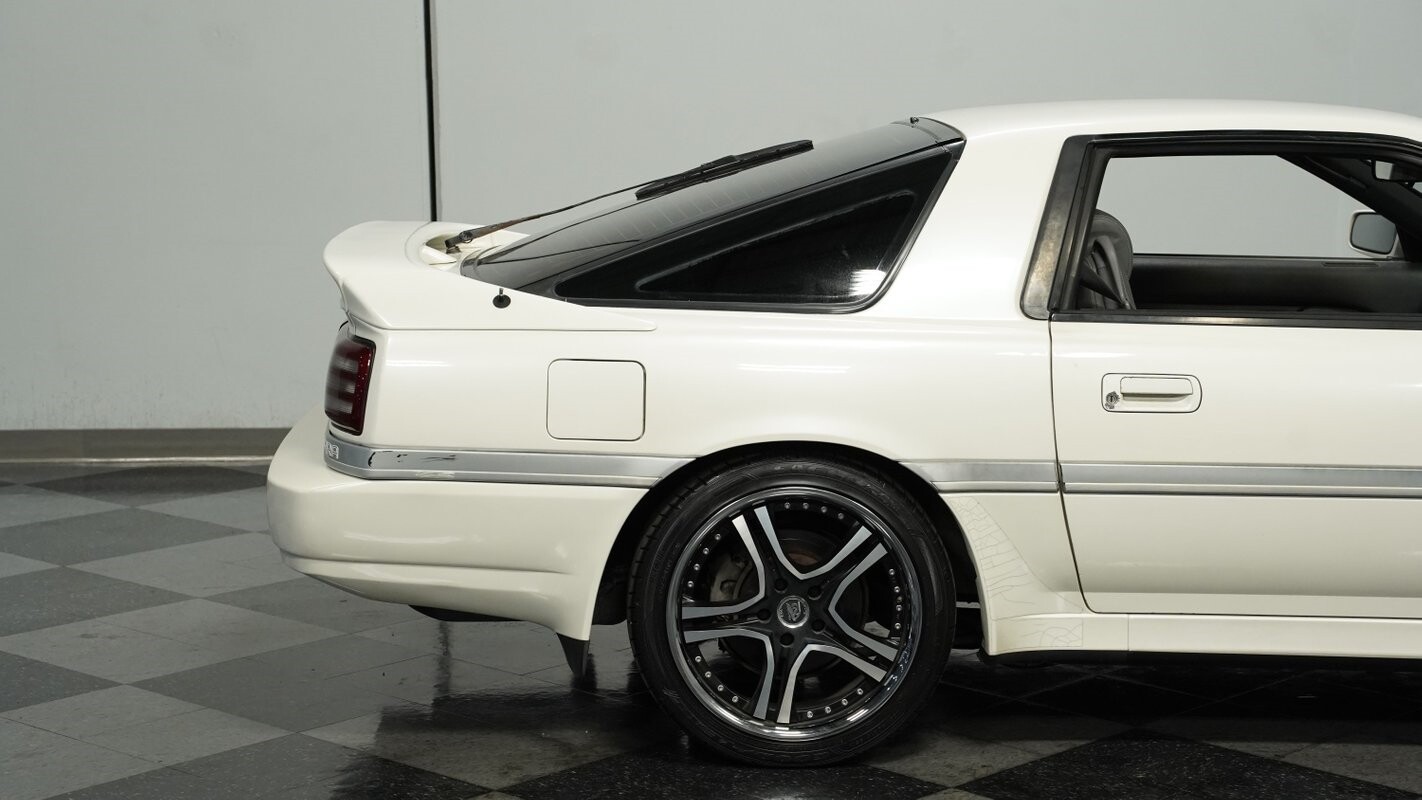 Toyota-Supra-1991-Coupe-23