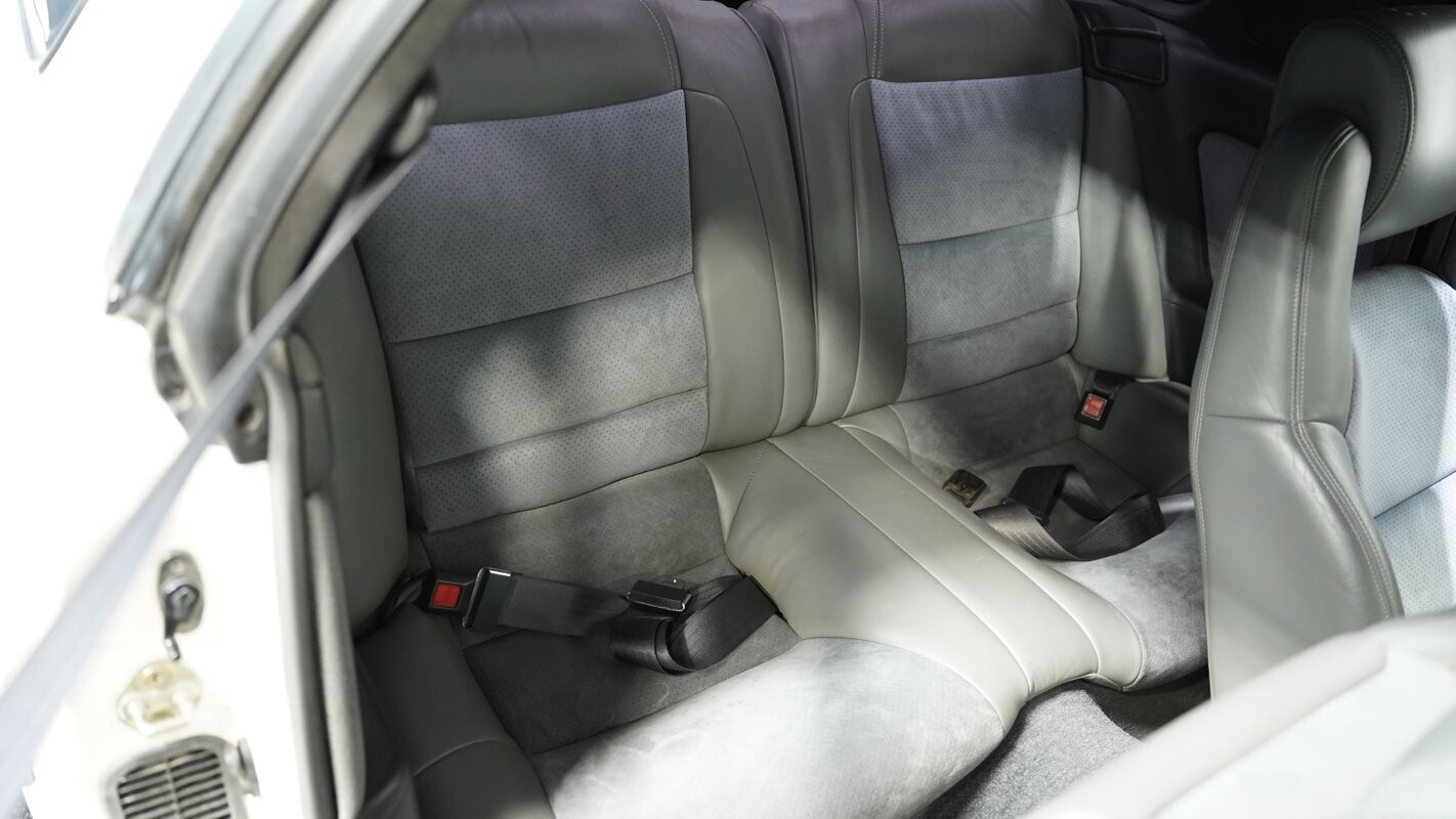 Toyota-Supra-1991-Coupe-37