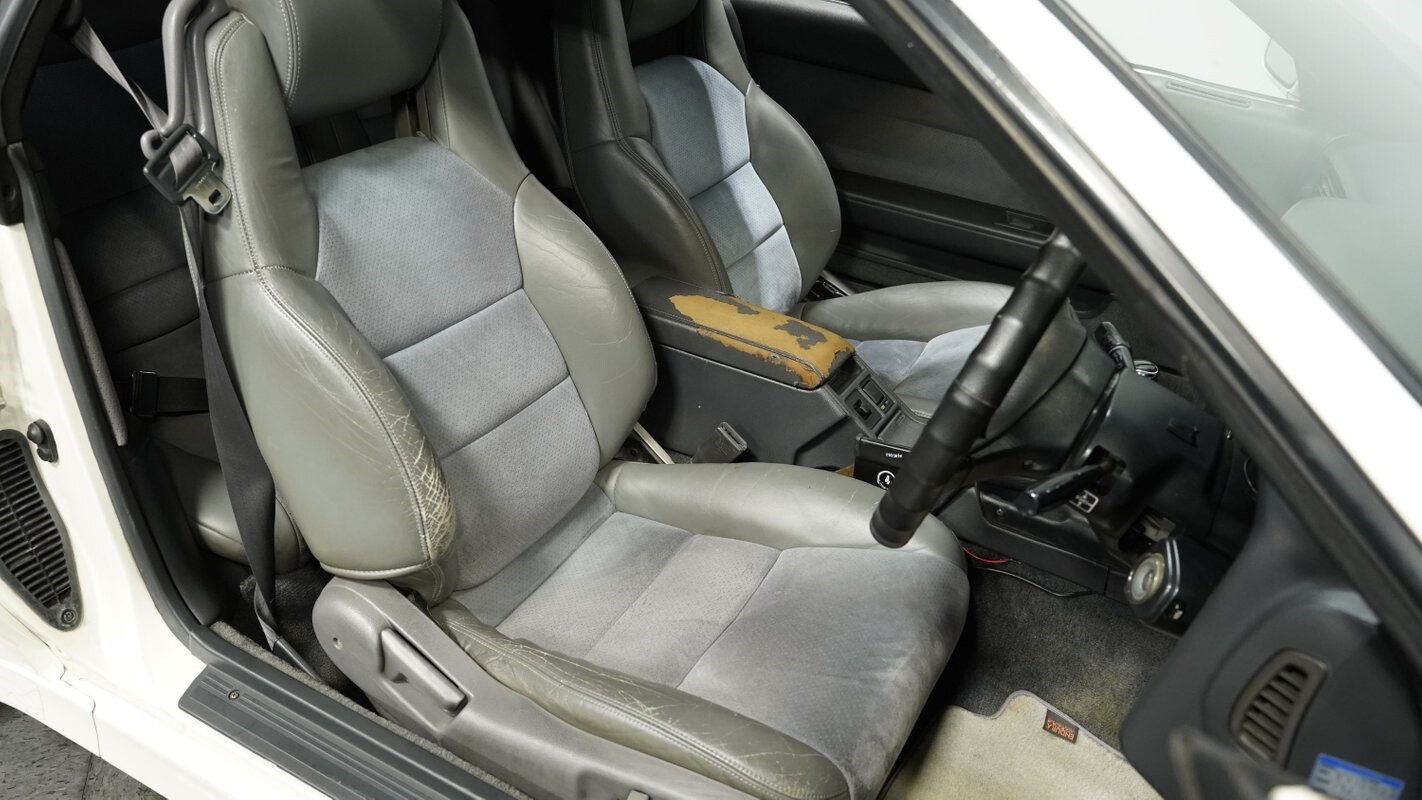 Toyota-Supra-1991-Coupe-38