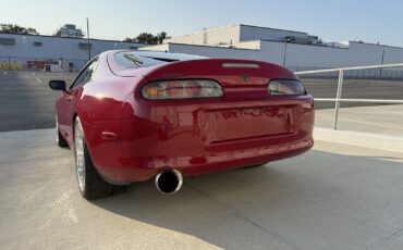 Toyota-Supra-1993-6
