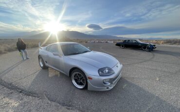 Toyota-Supra-1993-Hatchback-4