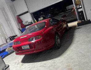 Toyota-Supra-1995-Hatchback-2