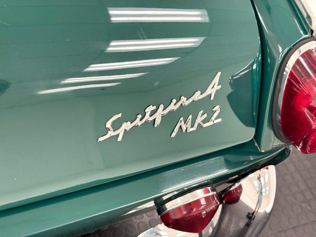 Triumph-Spitfire-1967-Convertible-15
