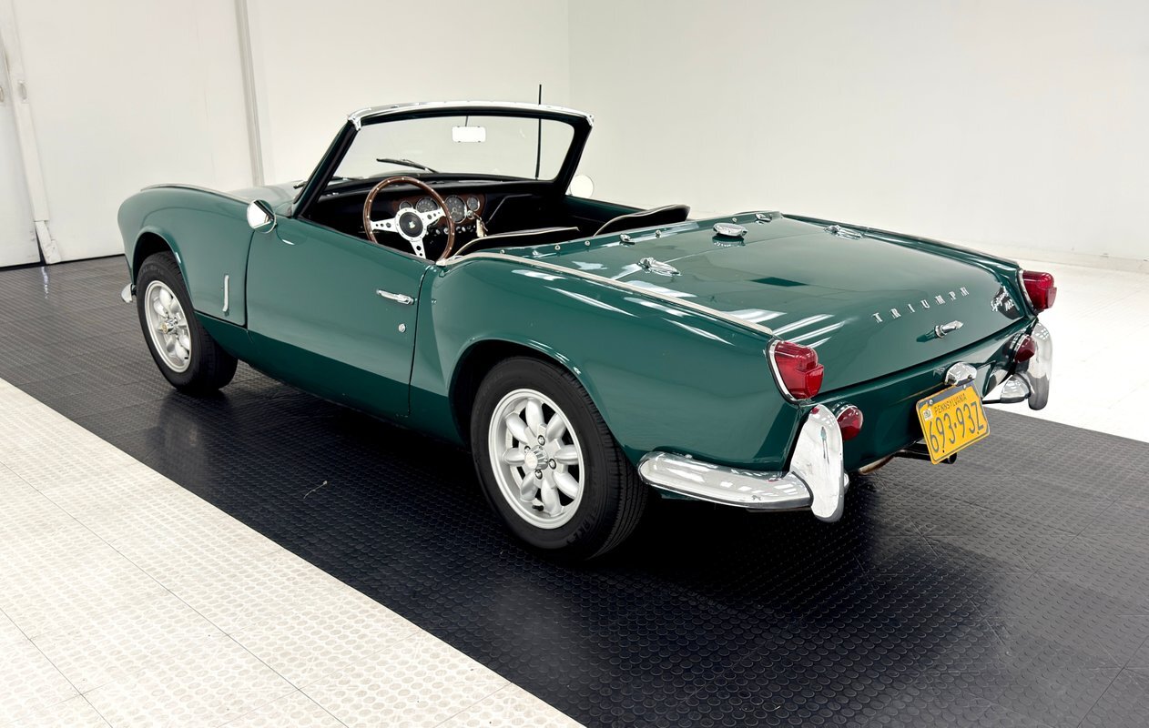 Triumph-Spitfire-1967-Convertible-2
