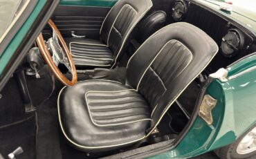 Triumph-Spitfire-1967-Convertible-29
