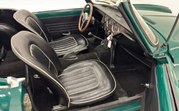 Triumph-Spitfire-1967-Convertible-33