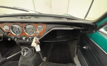 Triumph-Spitfire-1967-Convertible-39