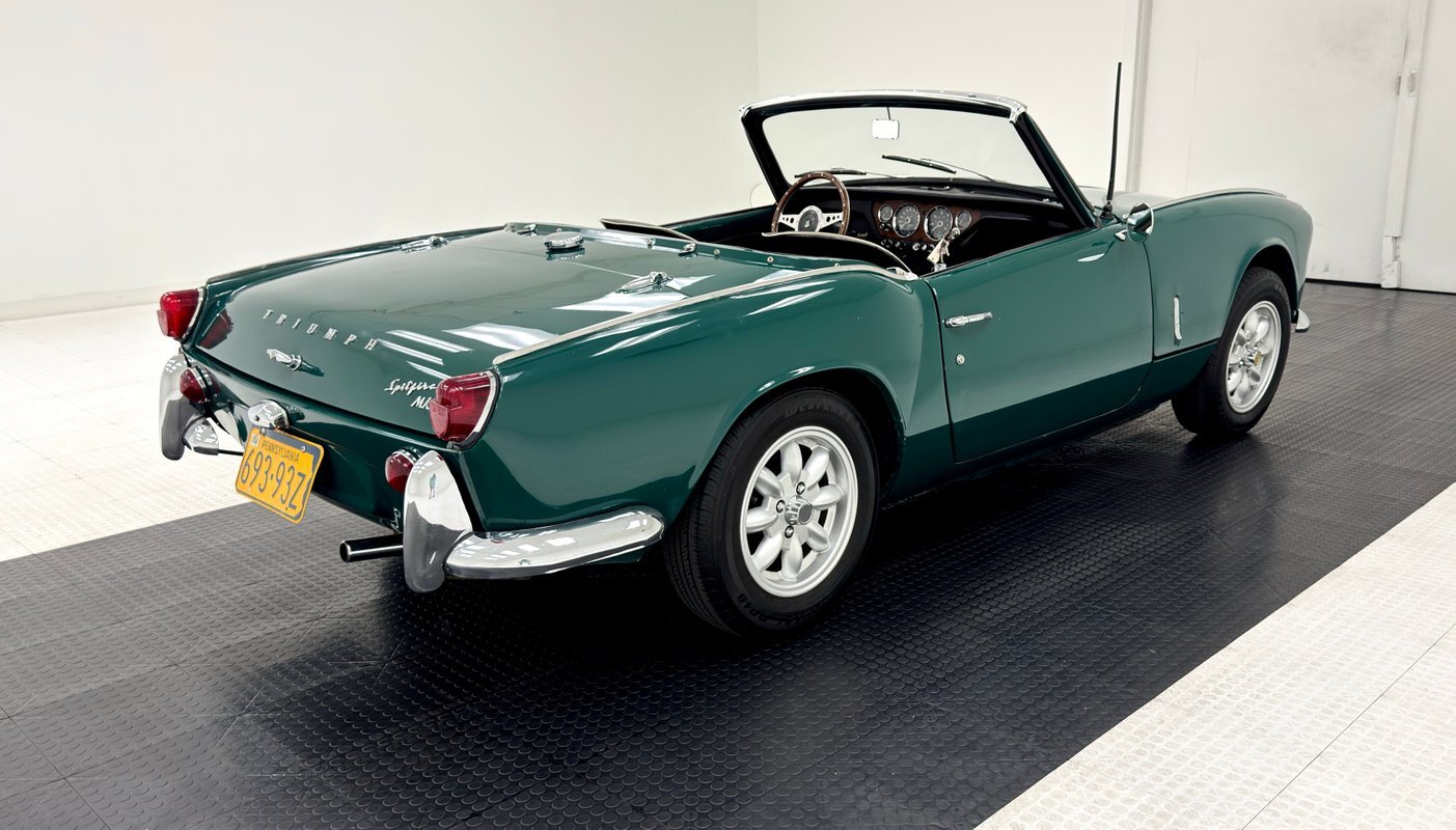 Triumph-Spitfire-1967-Convertible-4